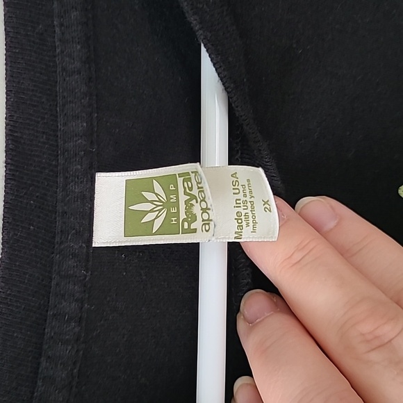 Hemp royal apparel t-shirt 🖤 - Picture 3 of 4